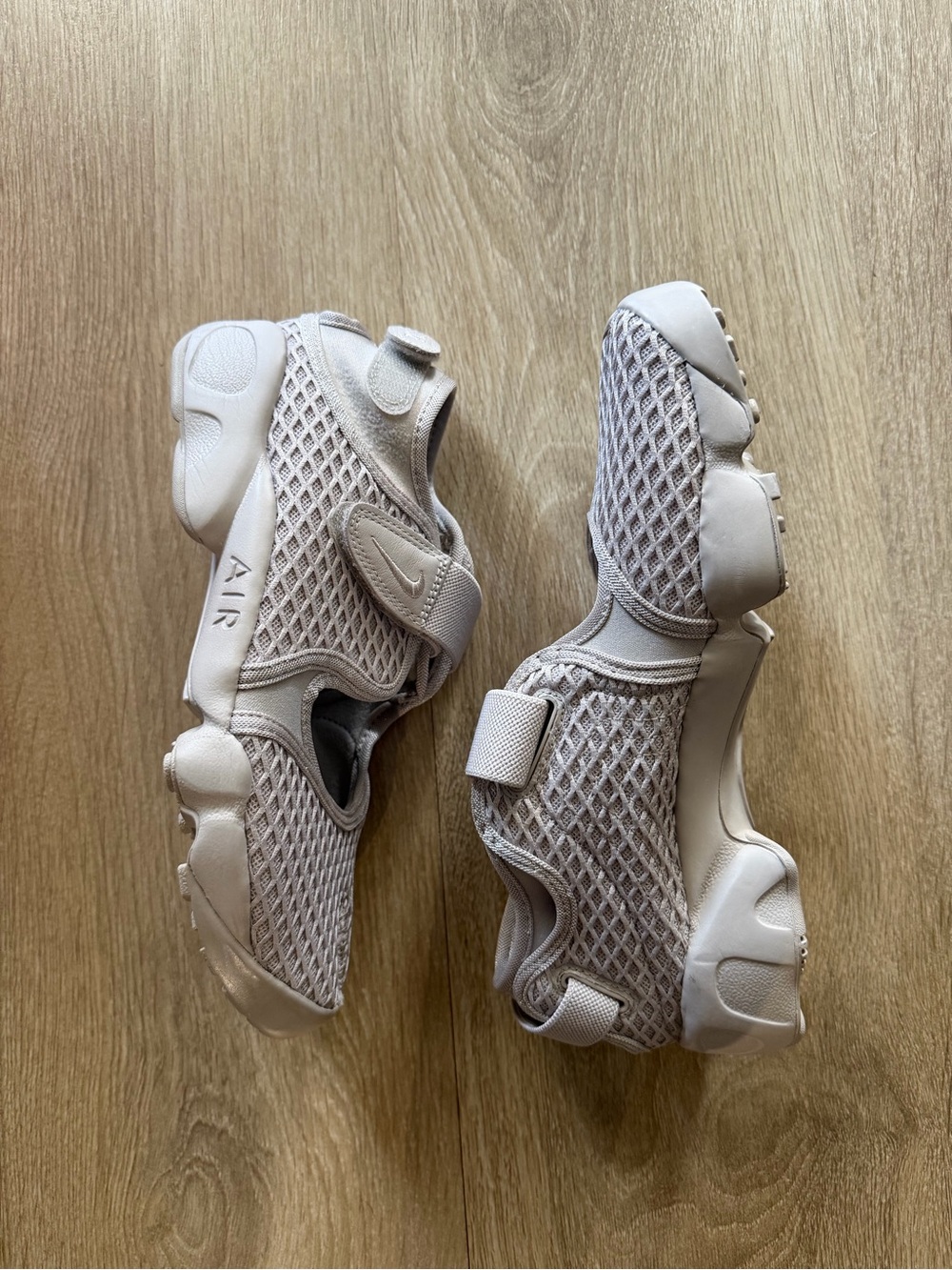 Nike Air Rift - Picture 3 of 9